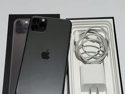 Apple iPhone 11 Pro Max – 256GB – Space Gray (Unlocked)